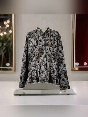 By JJ  Sz LButton Up Over Jacket with Floral Jacquard in Light Gray and Black